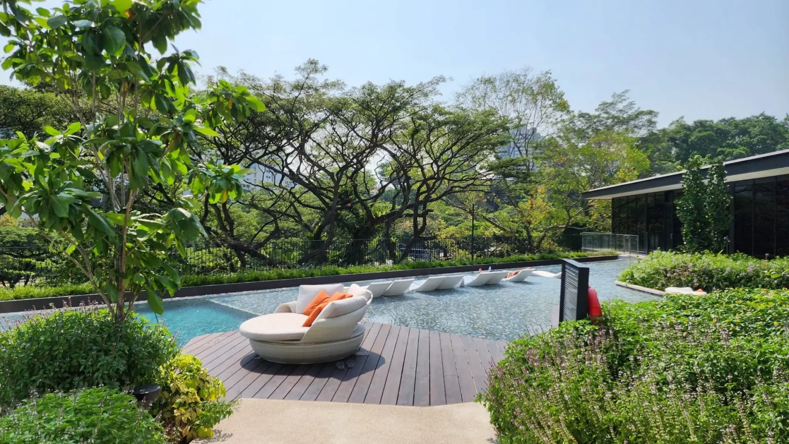 avenue south residence review