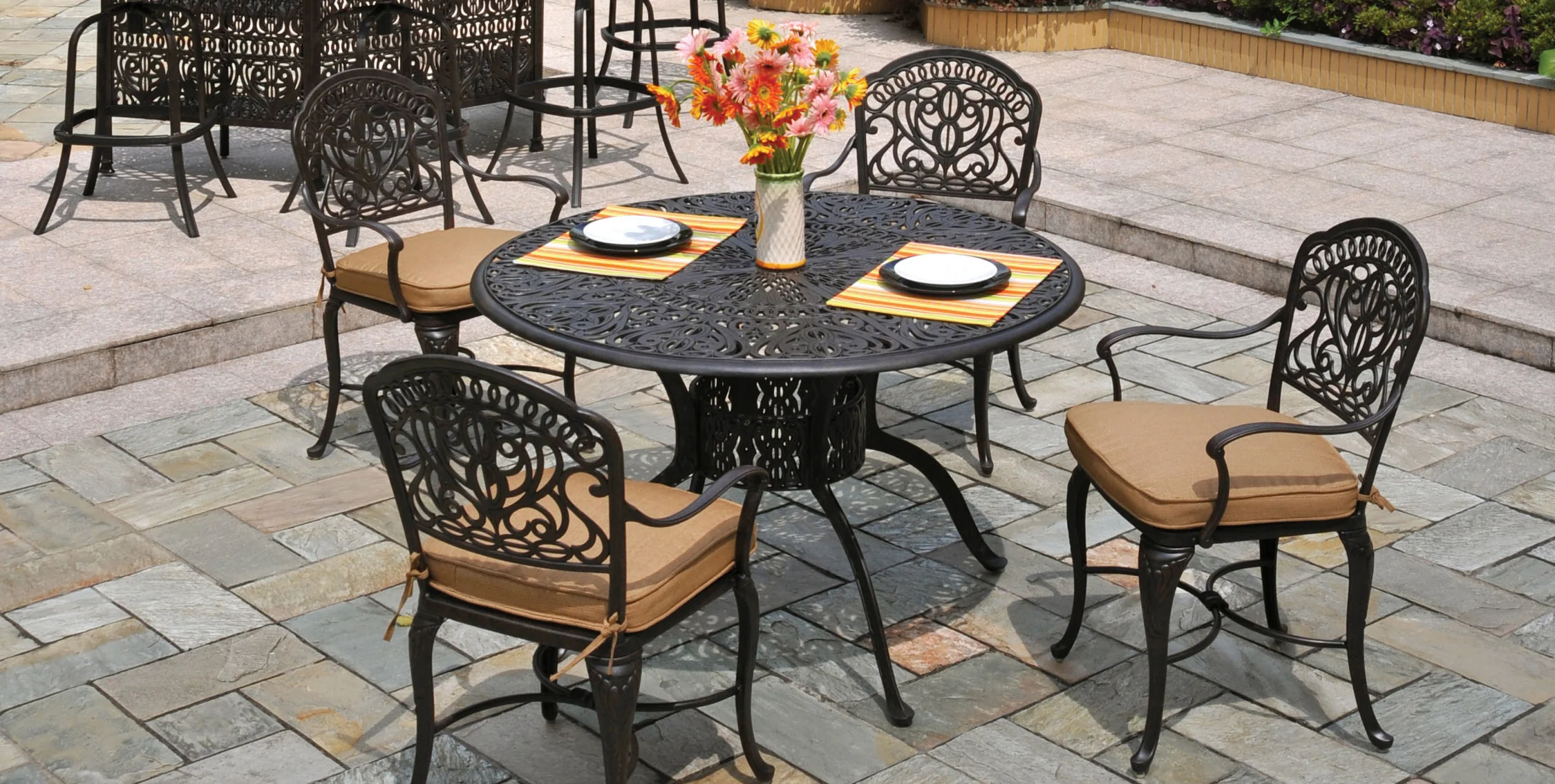 outdoor dining chairs